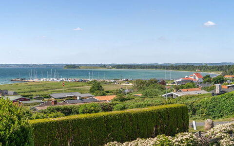Anniina - 200M from the Sea: Gewässer, Grün, Horizont, Küsten Und Ozeanische Forms, Meer, Küste, Ozean, Ufer, Klang, Landscaping