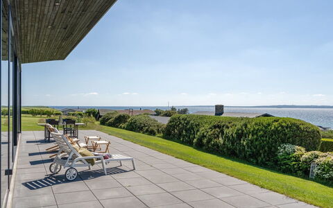 Anniina - 200M from the Sea: Ground, Schatten, Garten, Landscaping, Walkway, Rasen, Flagstone, Hecke, Eco Hotel, Gartenmöbel