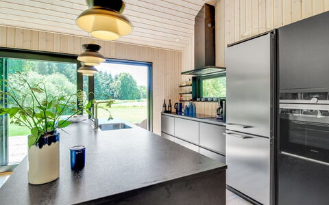 Rufina - 850M from the Sea: Küche, Interior Design, Küchengerät, Countertop, Holz, Flooring, Haushaltsgerät, Möbel, Decke, Zuhause