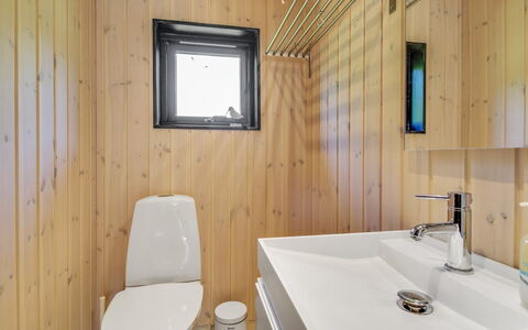 Rufina - 850M from the Sea: Flooring, Holz, Armatur, Fussboden, Interior Design, Decke, Bad Sink, Badezimmer, Sinken, Zimmer