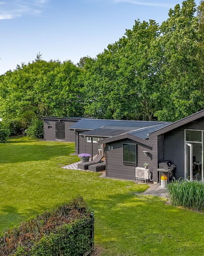 Sunja - 450M from the Sea