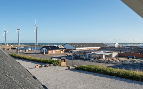 Line - 10M from the Sea: Haus, Dach, Zuhause, Hütte, Schuppen, Gartenbauten, Abstellgleis, Garten, Blockhaus, Hütte