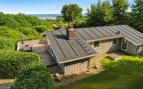 Ludewiga - 350M from the Sea: Dach, Zuhause, Haus, Hütte, Estate, Bauernhaus, Abstellgleis, Garten, Schatten, Garten