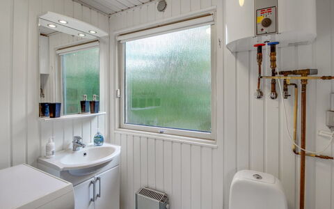 Ludewiga - 350M from the Sea: Armatur, Installation, Toilette, Badezimmer, Sinken, Zapfhahn, Toilleten Sitz, Daylighting