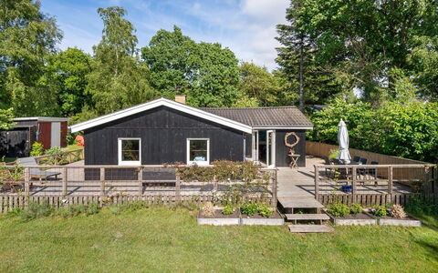 Reika - 1Km from the Sea: Haus, Hütte, Zuhause, Strauch, Dach, Garten, Bauernhaus, Estate, Landscaping, Veranda