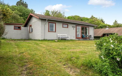 Elpida - 100M from the Sea