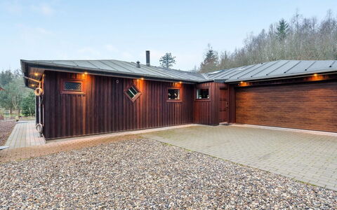 Toska: Flooring, Wand, Fussboden, Interior Design, Holz, Decke, Holzboden, Beleuchtung, Möbel, Laminatboden