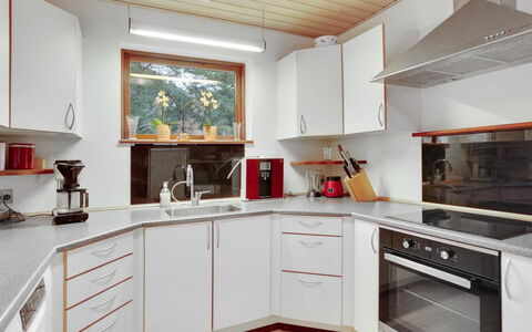 Toska: Flooring, Wand, Fussboden, Interior Design, Holz, Decke, Holzboden, Beleuchtung, Möbel, Laminatboden