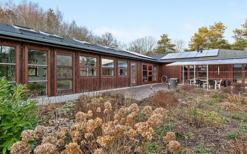 Toska: Flooring, Wand, Fussboden, Interior Design, Holz, Decke, Holzboden, Beleuchtung, Möbel, Laminatboden