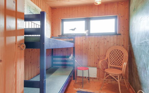 Bryndis - 300M from the Sea: Wohngebiet, Dach, Vorort, Auffahrt, Estate, Kamin