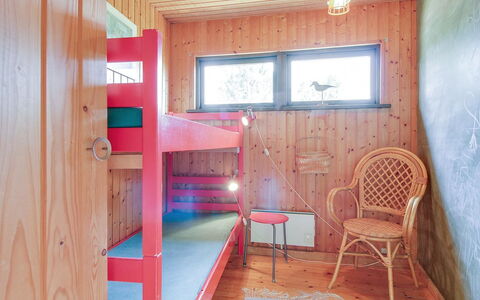 Bryndis - 300M from the Sea: Wohngebiet, Dach, Vorort, Auffahrt, Estate, Kamin