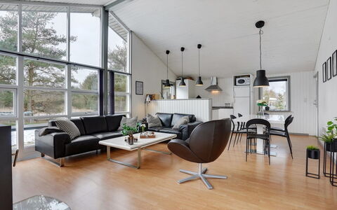 Aiden - 300M from the Sea: Interior Design, Decke, Möbel, Wohnzimmer, Flooring, Couch, Light Fixture, Beleuchtung, Zuhause, Fussboden