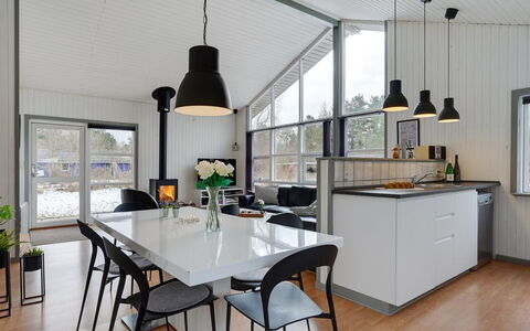 Aiden - 300M from the Sea: Möbel, Interior Design, Light Fixture, Küche, Decke, Flooring, Stuhl, Küche & Esszimmer Tisch, Beleuchtung, Tabelle