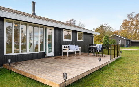 Joon - 300M from the Sea: Dach, Haus, Zuhause, Hütte, Abstellgleis, Estate, Auffahrt, Gartenbauten, Garten, Schuppen
