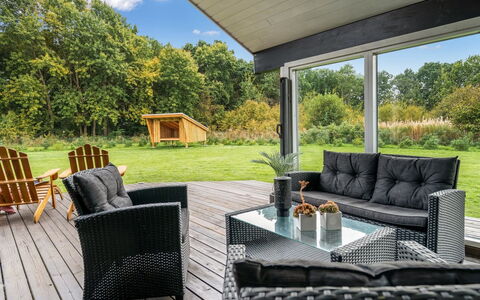 Femke - 250M to the Fjord: Holz, Zuhause, Veranda, Deck, Hartholz, Dach, Holzbeize, Holzboden, Eco Hotel