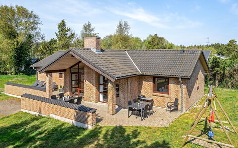 Ehlin - 150M from the Sea: Dachdecken, Hütte, Haus, Dach, Zuhause, Bauernhaus, Hütte, Estate, Dorf