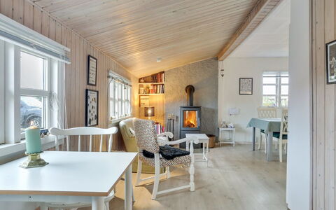 Skaghe - 200M from the Sea: Holz, Decke, Flooring, Interior Design, Möbel, Fussboden, Zuhause, Zimmer, Wohnzimmer, Holzboden