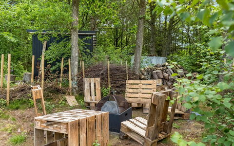 Thorine - 750M from the Sea: Holz, Zuhause, Veranda, Deck, Hartholz, Dach, Holzbeize, Holzboden, Eco Hotel