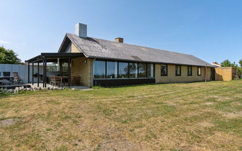 Kalist - 50M from the Sea: Dach, Haus, Zuhause, Hütte, Abstellgleis, Estate, Auffahrt, Gartenbauten, Garten, Schuppen