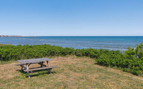 Kalist - 50M from the Sea: Dach, Haus, Zuhause, Hütte, Abstellgleis, Estate, Auffahrt, Gartenbauten, Garten, Schuppen