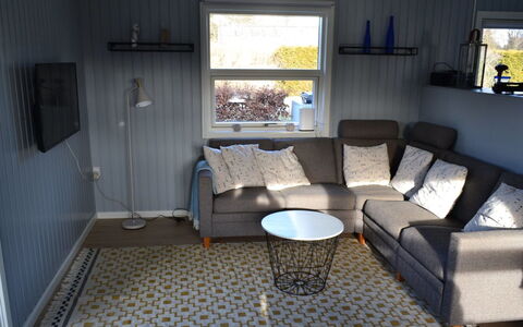 Kjartan - 1.2Km from the Sea: Flooring, Fussboden, Interior Design, Möbel, Wohnzimmer, Zimmer, Couch, Wohnung, Holzbeize