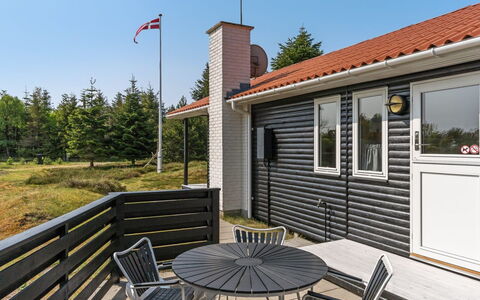 Andria - 300M from the Sea: Holz, Zuhause, Veranda, Deck, Hartholz, Dach, Holzbeize, Holzboden, Eco Hotel