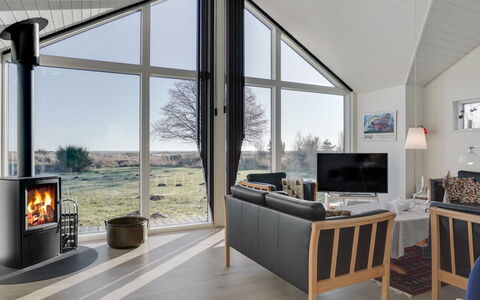 Timmi - 100M from the Sea: Dachdecken, Hütte, Haus, Dach, Zuhause, Bauernhaus, Hütte, Estate, Dorf