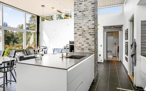 Elviira - 350M from the Sea: Interior Design, Flooring, Holz, Decke, Fussboden, Zuhause, Küche, Möbel, Countertop, Tür