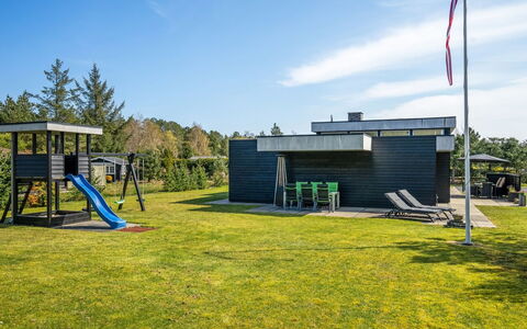 Elviira - 350M from the Sea: Dachdecken, Hütte, Haus, Dach, Zuhause, Bauernhaus, Hütte, Estate, Dorf