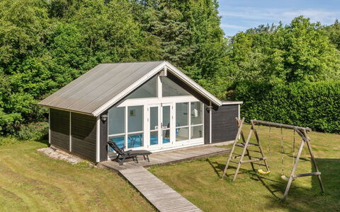 Elita - 1.7Km from the Sea: Dachdecken, Hütte, Haus, Dach, Zuhause, Bauernhaus, Hütte, Estate, Dorf