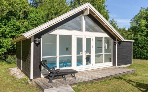 Elita - 1.7Km from the Sea: Dachdecken, Hütte, Haus, Dach, Zuhause, Bauernhaus, Hütte, Estate, Dorf