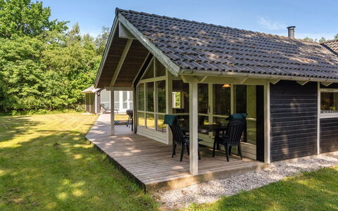 Elita - 1.7Km from the Sea: Dachdecken, Hütte, Haus, Dach, Zuhause, Bauernhaus, Hütte, Estate, Dorf