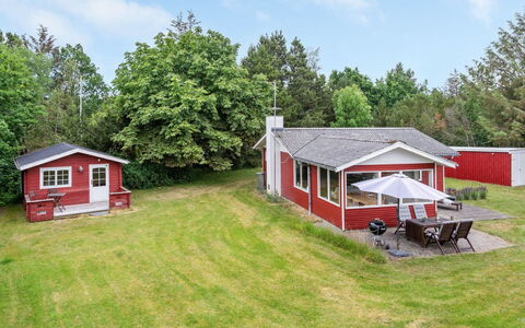 Anevay - 300M from the Sea: Dach, Haus, Zuhause, Hütte, Abstellgleis, Estate, Auffahrt, Gartenbauten, Garten, Schuppen