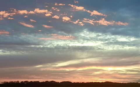 Lenard - 400M from the Sea: Wolke, Himmel, Afterglow, Daytime, Natur, Horizont, Orange, Sonnenuntergang, Dämmerung, Atmosphärisches Phänomen