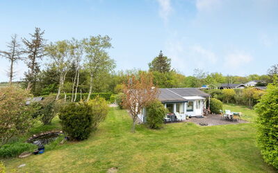 Lenard - 400M from the Sea