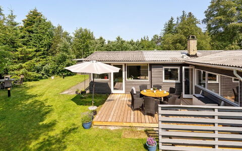 Rudi - 450M from the Sea: Dachdecken, Hütte, Haus, Dach, Zuhause, Bauernhaus, Hütte, Estate, Dorf