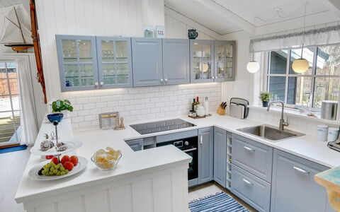 Fido - 300M from the Sea: Küche, Countertop, Küchengerät, Cabinetry, Interior Design, Möbel, Major Appliance, Spüle, Flooring, Sinken