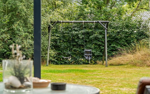 Fido - 300M from the Sea: Garten, Schatten, Wald, Park, Gartenmöbel, Hinterhof