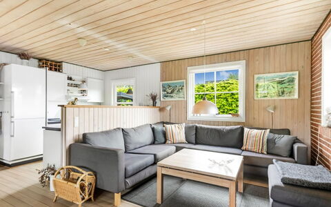 Esalina - from the Sea: Interior Design, Flooring, Möbel, Holz, Couch, Fussboden, Holzboden, Decke, Wohnzimmer, Zuhause