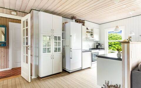 Esalina - from the Sea: Flooring, Interior Design, Holz, Holzboden, Möbel, Fussboden, Decke, Küche, Zuhause, Countertop