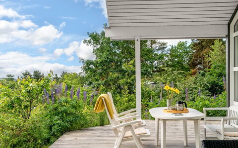 Jaakob - 4Km from the Sea: Möbel, Stuhl, Gartenmöbel, Tabelle, Tisch Im Freien, Veranda, Garten, Schatten, Küche & Esszimmer Tisch