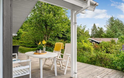 Jaakob - 4Km from the Sea: Möbel, Holz, Gartenmöbel, Veranda, Stuhl, Tabelle, Schatten, Tisch Im Freien, Deck, Terrasse