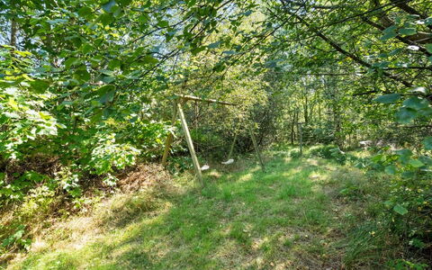Jussi - 3.5Km from the Sea: Wohngebiet, Dach, Vorort, Auffahrt, Estate, Kamin