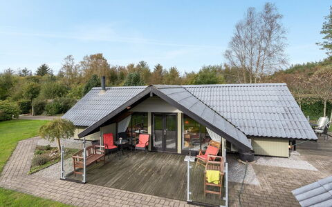 Tenho - 4.4Km from the Sea: Wohngebiet, Dach, Vorort, Auffahrt, Estate, Kamin