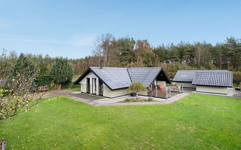 Tenho - 4.4Km from the Sea: Wohngebiet, Dach, Vorort, Auffahrt, Estate, Kamin