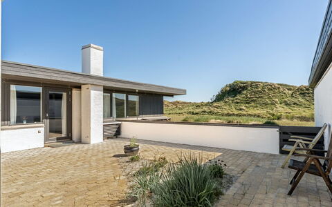 Ingomar - 300M from the Sea: Die Architektur, Dach, Zuhause, Verbundwerkstoff, Daylighting, Abstellgleis, Auffahrt