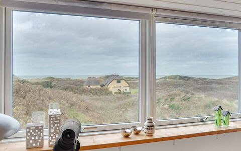 Emiline - 250M from the Sea: Holz, Zuhause, Veranda, Deck, Hartholz, Dach, Holzbeize, Holzboden, Eco Hotel