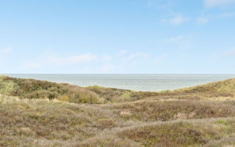 Emiline - 250M from the Sea: Holz, Zuhause, Veranda, Deck, Hartholz, Dach, Holzbeize, Holzboden, Eco Hotel