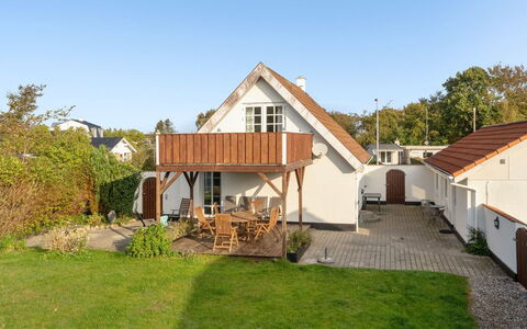 Hethin - 100M from the Sea: Gras, Haus, Dach, Zuhause, Hütte, Strauch, Grundstueck, Ländliches Gebiet, Bauernhaus, Ground