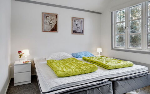 Agneta - 750M from the Sea: Holz, Zuhause, Veranda, Deck, Hartholz, Dach, Holzbeize, Holzboden, Eco Hotel